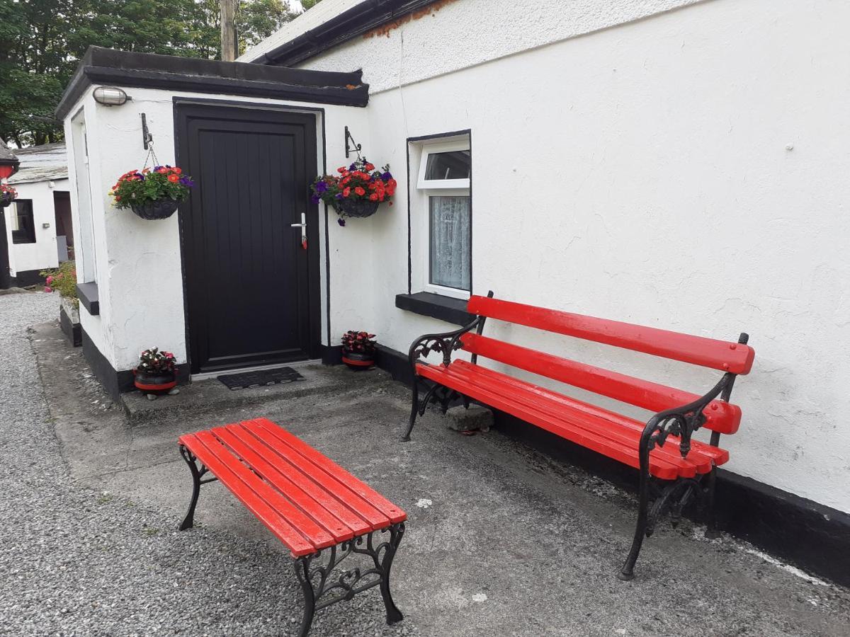Cummins Cottages Ballycrossaun Exteriör bild