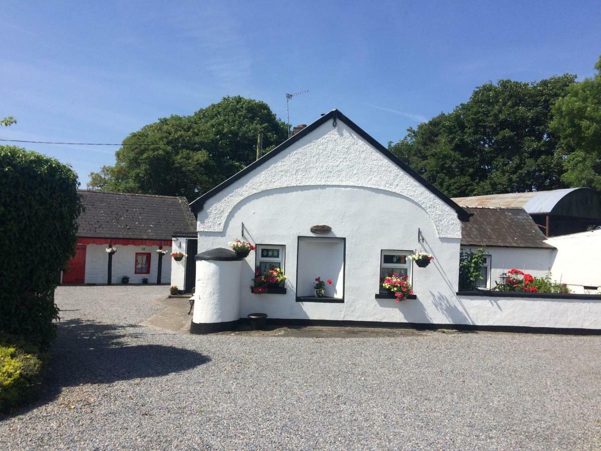 Cummins Cottages Ballycrossaun Exteriör bild