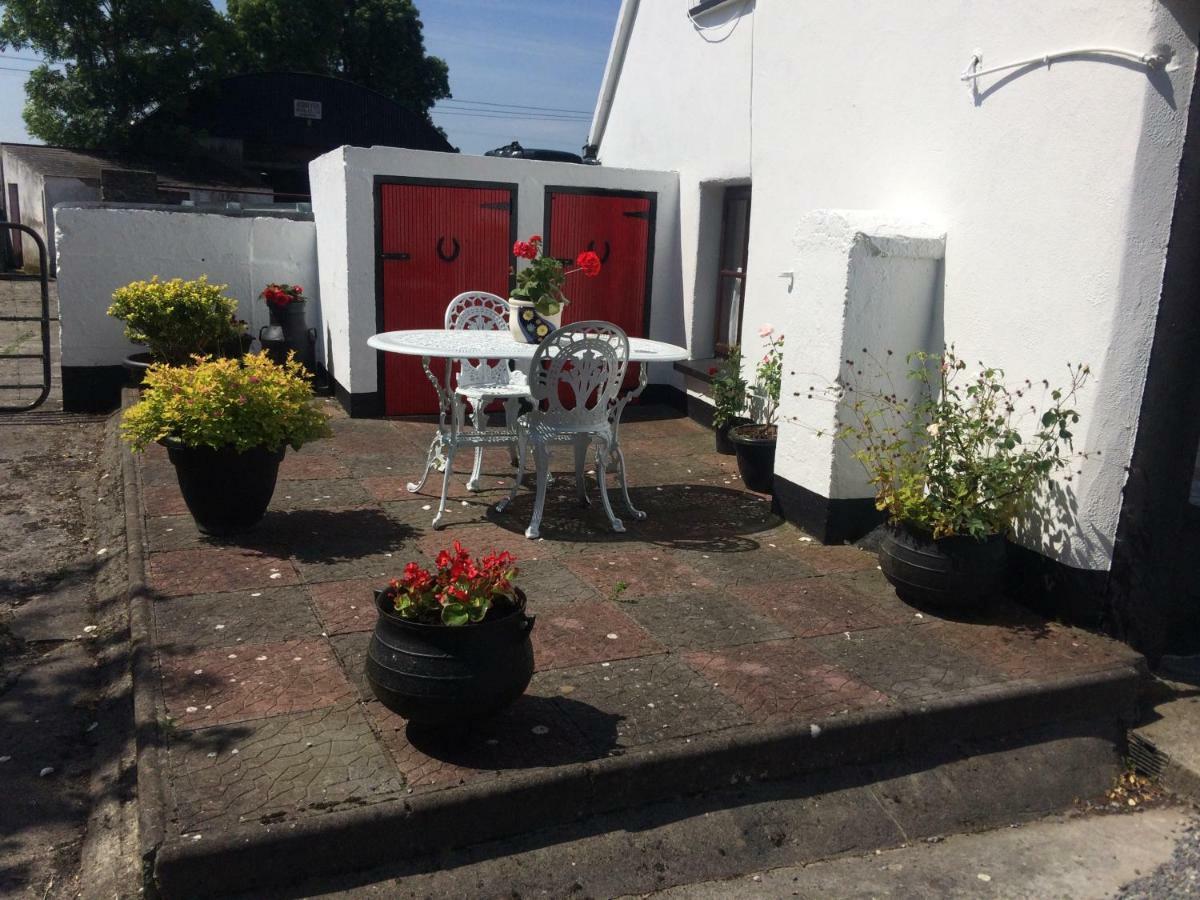 Cummins Cottages Ballycrossaun Exteriör bild