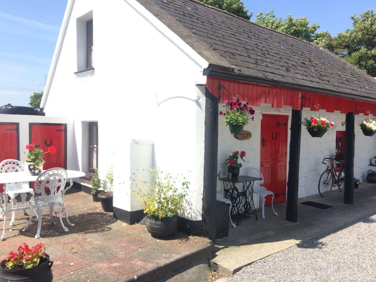 Cummins Cottages Ballycrossaun Exteriör bild